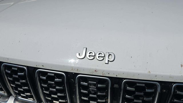 Used 2022 Jeep Grand Cherokee Summit AWD/4WD image 33