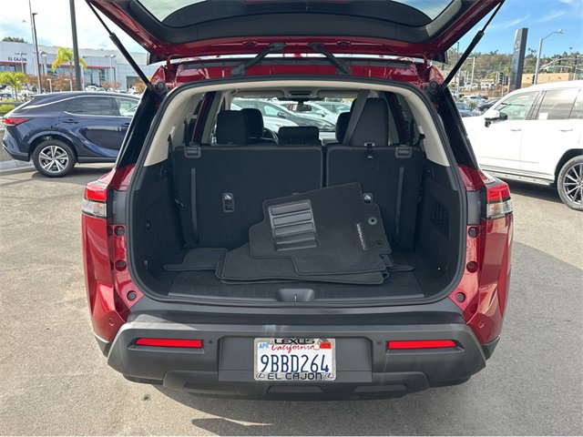 Used 2022 Nissan Pathfinder SV image 19