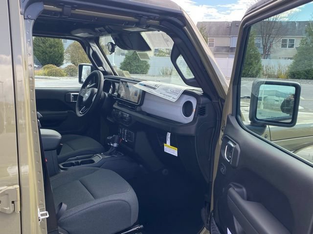 New 2026 Jeep Gladiator Sport AWD/4WD image 27