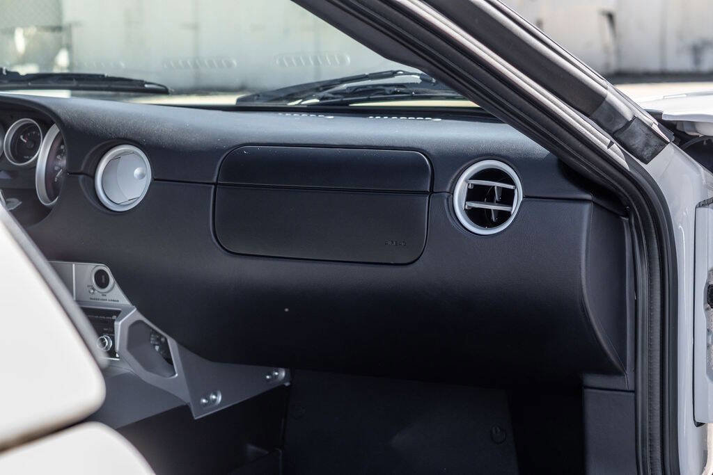 Used 2005 Ford GT image 67