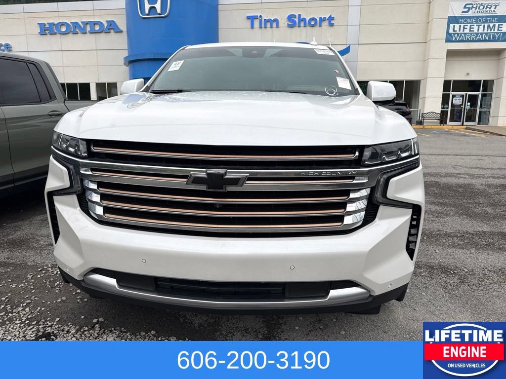 Used 2024 Chevrolet Suburban High Country w/ Advanced Technology Package AWD/4WD image 3