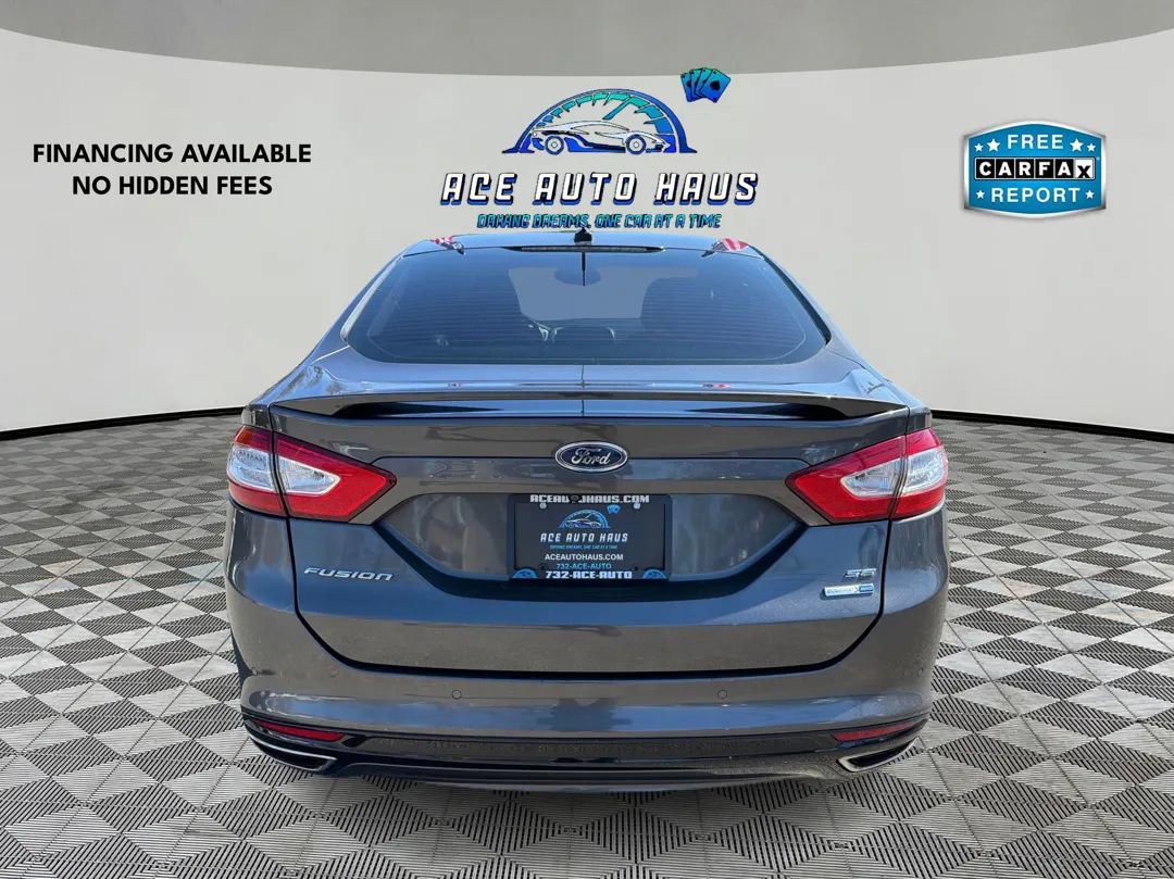 Used 2016 Ford Fusion SE image 6