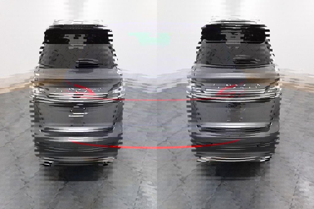 Used 2023 Lincoln Nautilus AWD w/ Premium Package image 4