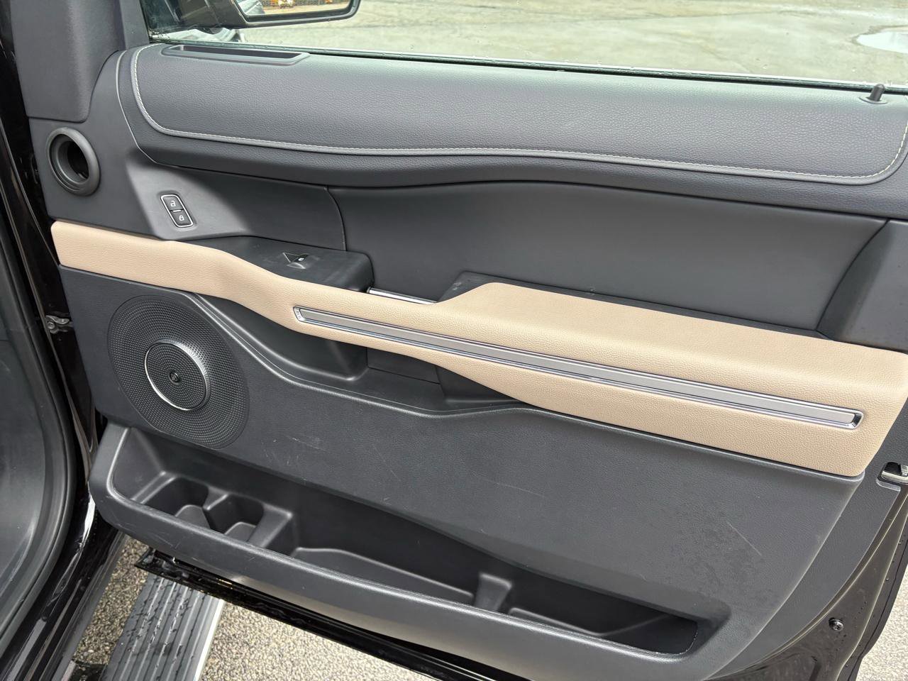 Certified 2024 Ford Expedition Limited image 50