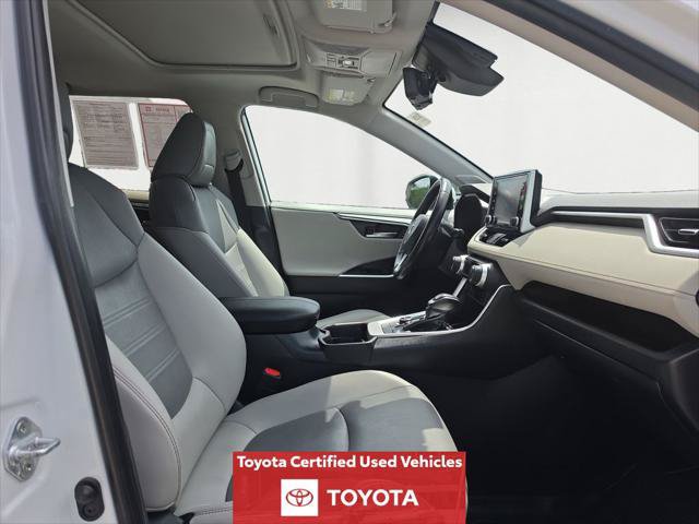Certified 2019 Toyota RAV4 Limited AWD/4WD image 17