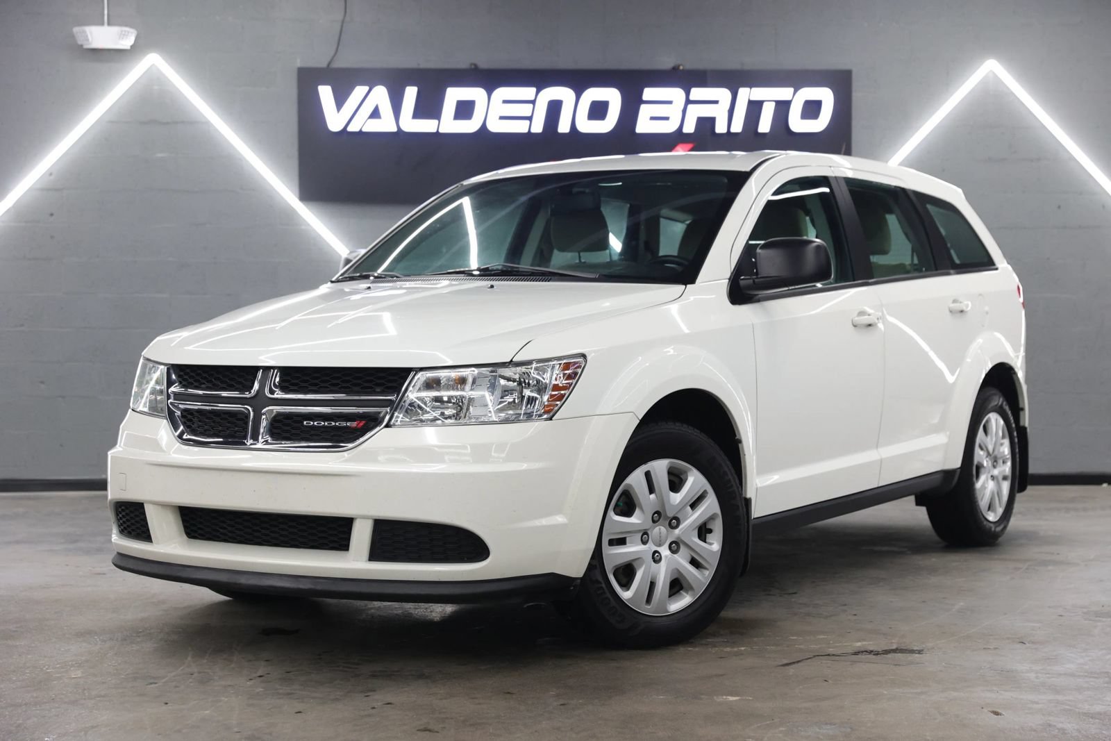 Used 2015 Dodge Journey American Value Package w/ Flexible Seating Group FWD image 1