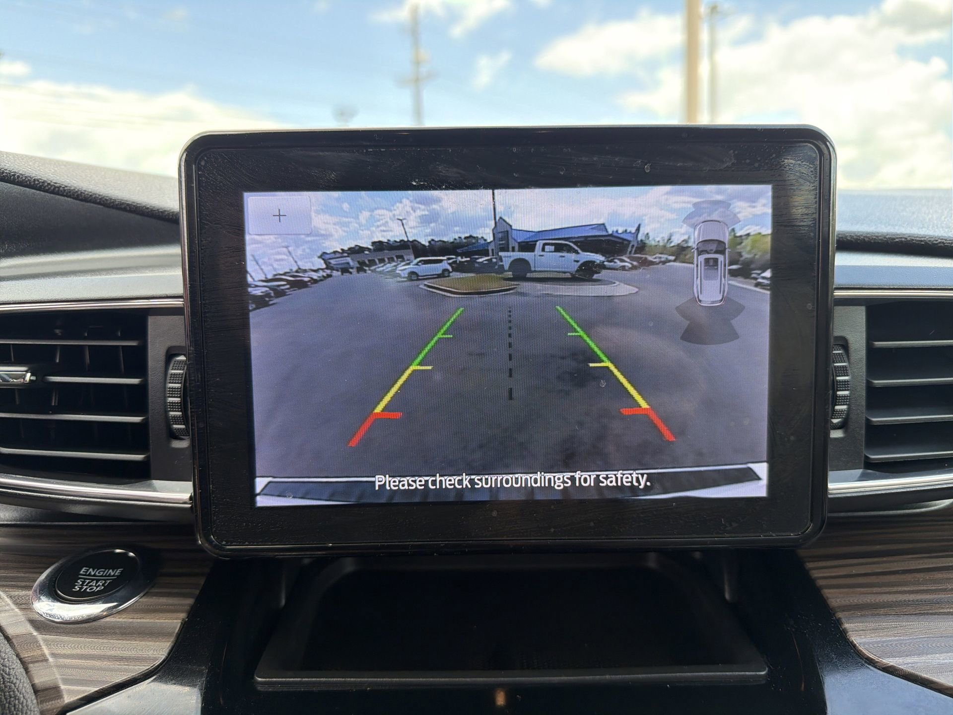 Certified 2023 Ford Explorer Limited image 4