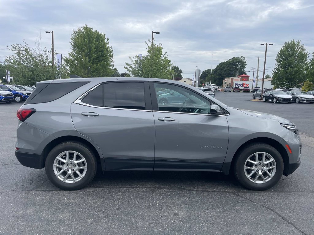Used 2024 Chevrolet Equinox LT AWD/4WD image 8
