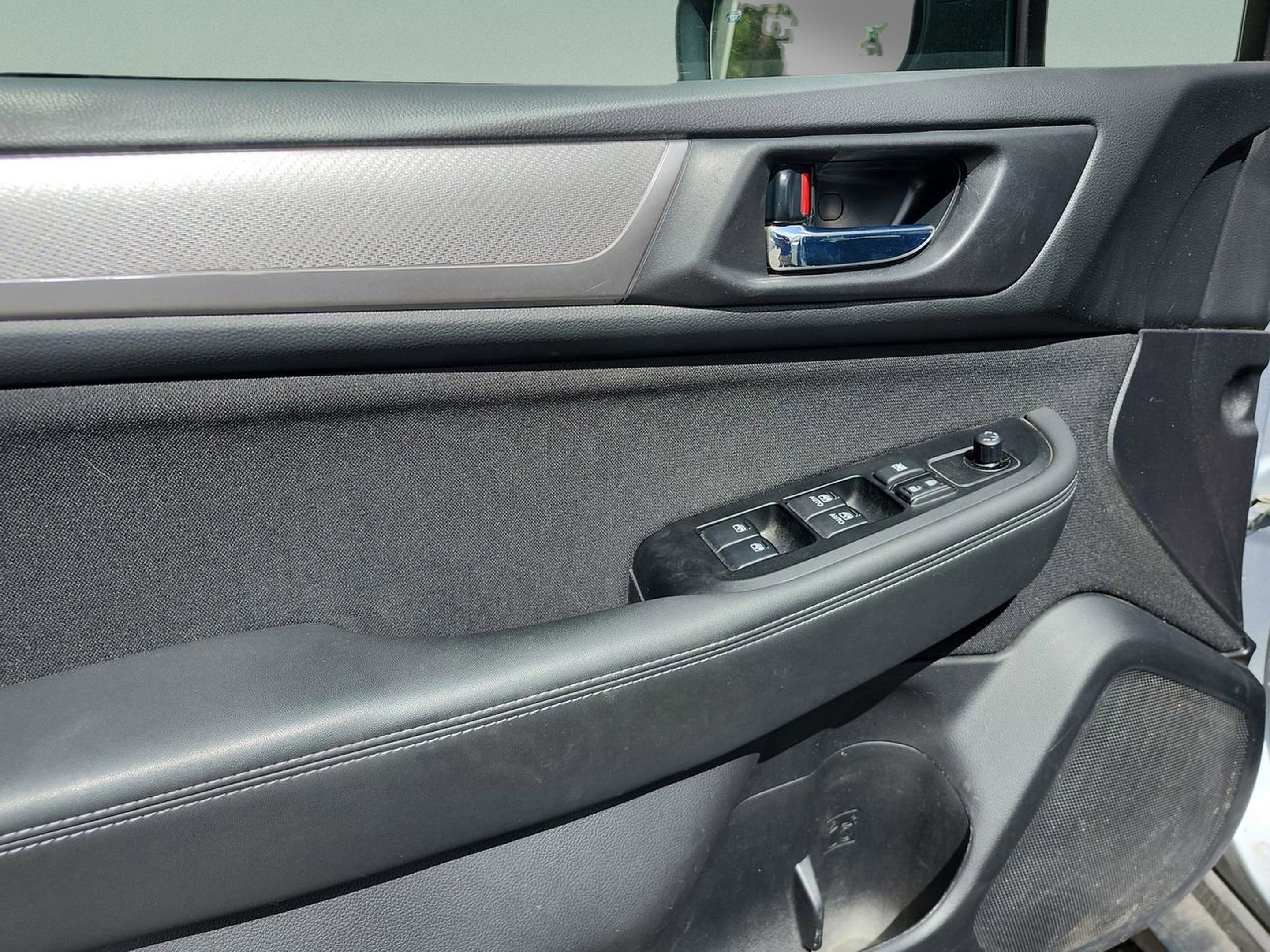 Used 2018 Subaru Outback 2.5i Premium image 31