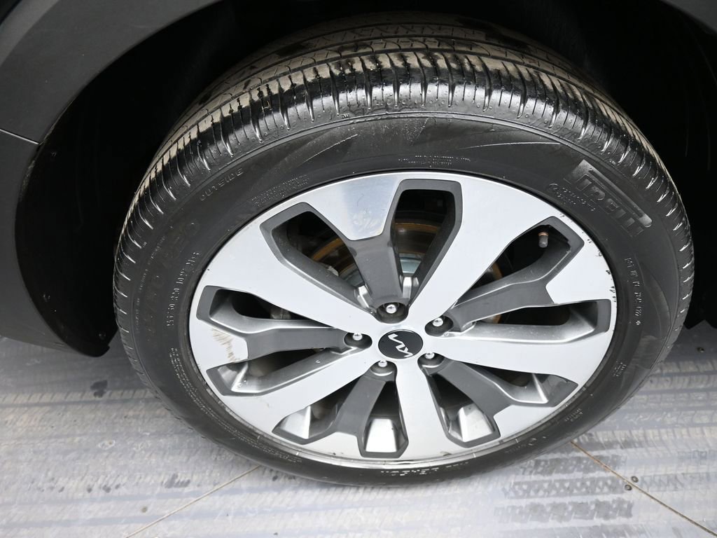 Certified 2022 Kia Telluride S image 12