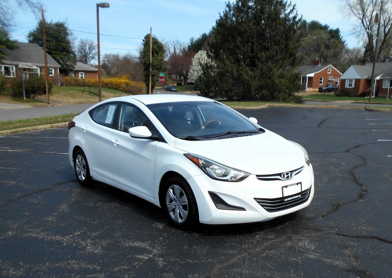 Used 2016 Hyundai Elantra SE FWD image 4