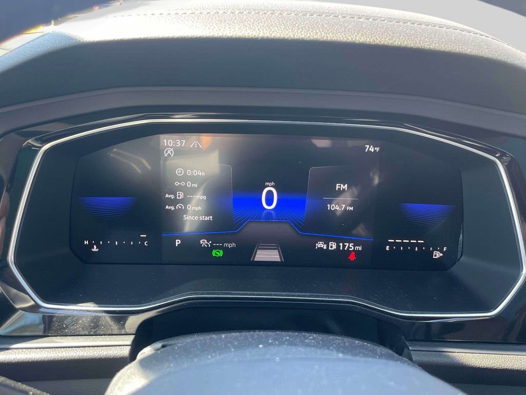 Used 2023 Volkswagen Jetta SE w/ Panoramic Sunroof Package image 26