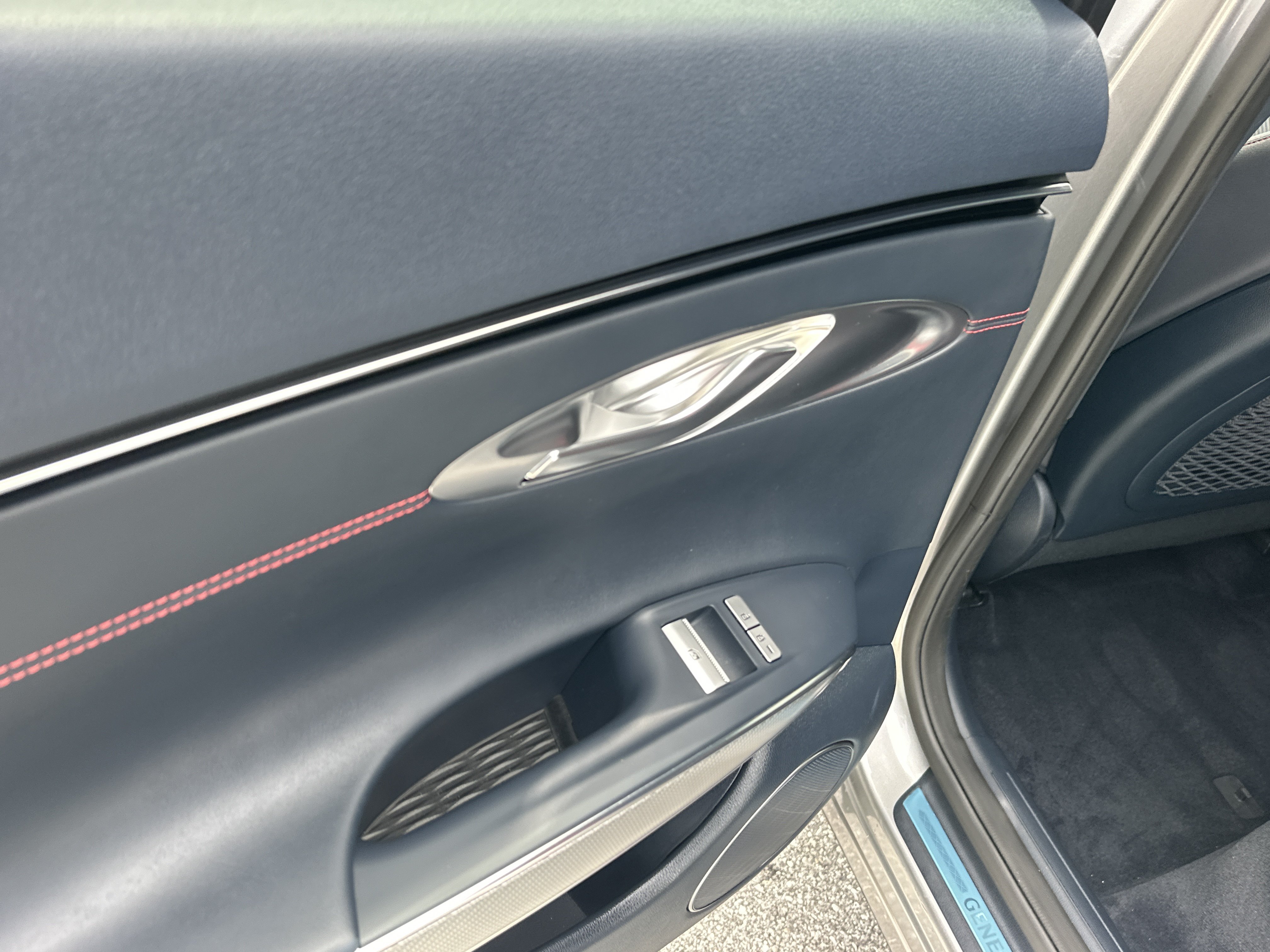 Certified 2024 Genesis GV70 3.5T Sport AWD/4WD image 12