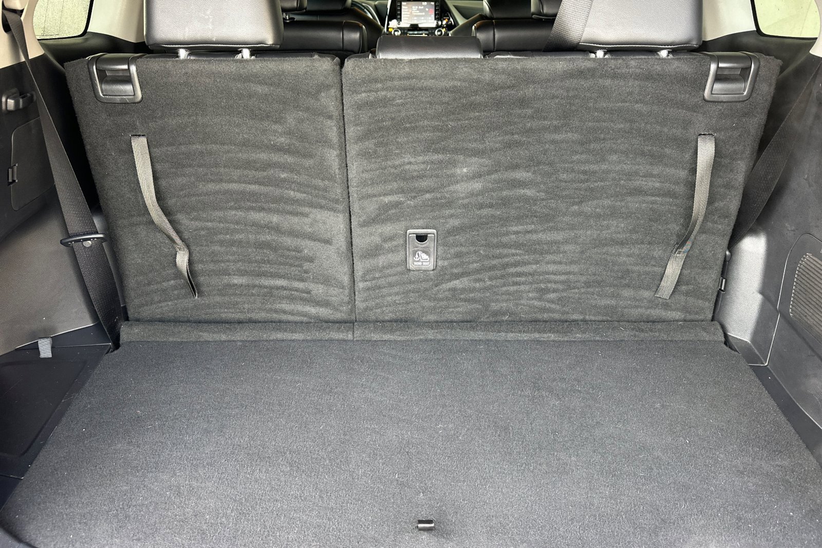 Used 2022 Toyota Highlander XLE image 16