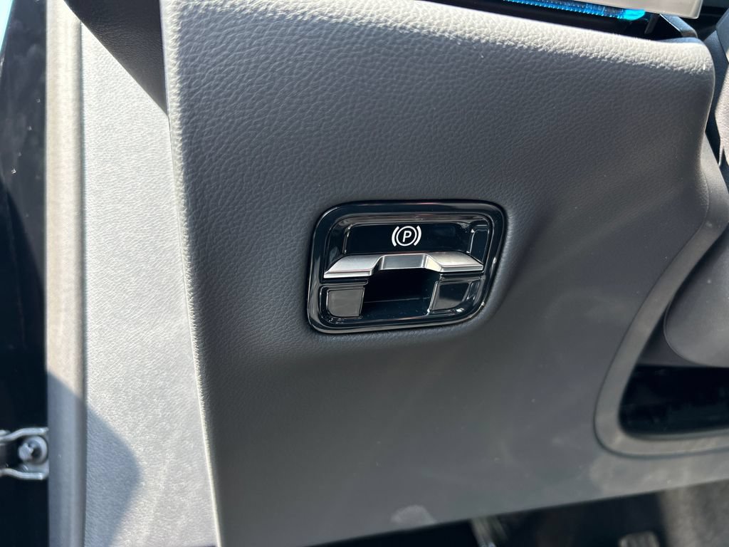 New 2026 Mercedes-Benz E 350 4MATIC Sedan image 14