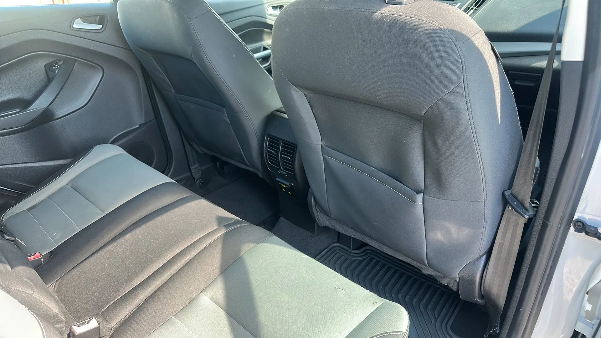 Used 2015 Ford C-MAX SE w/ Interior Protection Package image 14