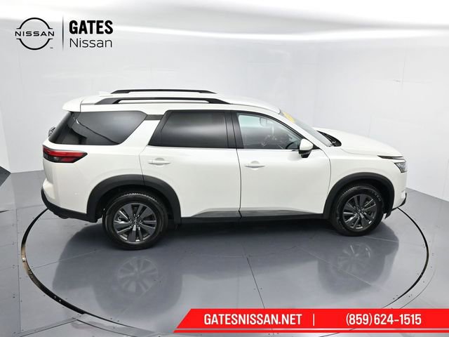 Used 2024 Nissan Pathfinder SV image 56