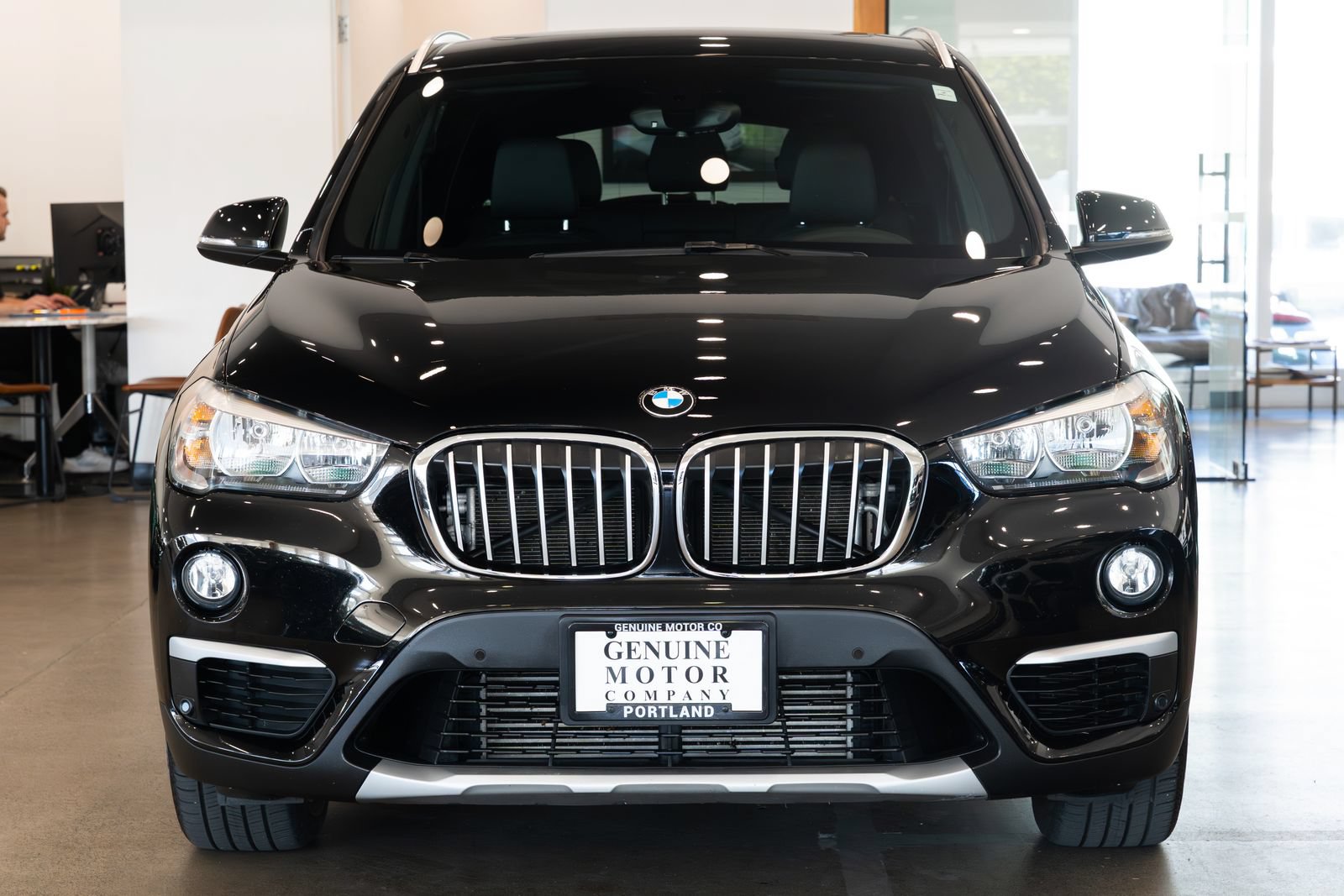 Used 2018 BMW X1 xDrive28i AWD/4WD image 2