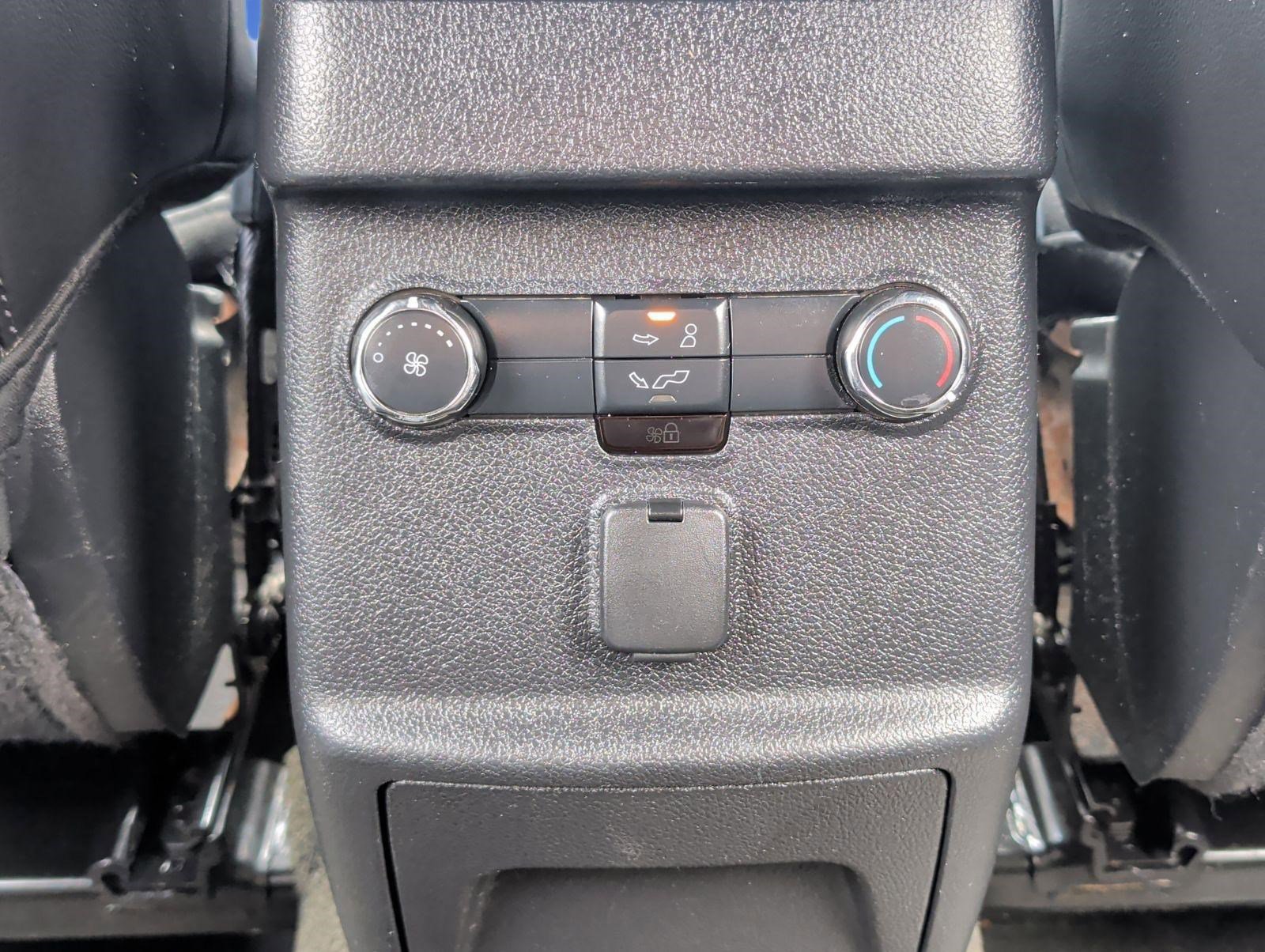 Used 2017 Ford Explorer XLT w/ Equipment Group 202A FWD image 24