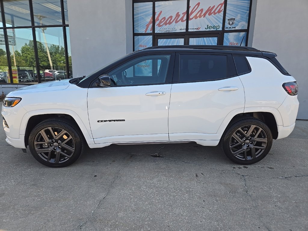 Used 2024 Jeep Compass Limited w/ High Altitude Package AWD/4WD image 6
