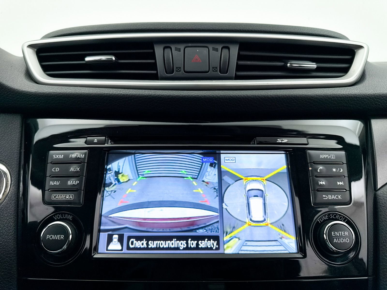 Used 2015 Nissan Rogue SV w/ SV Premium Package image 8
