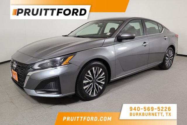 Used 2023 Nissan Altima 2.5 SV