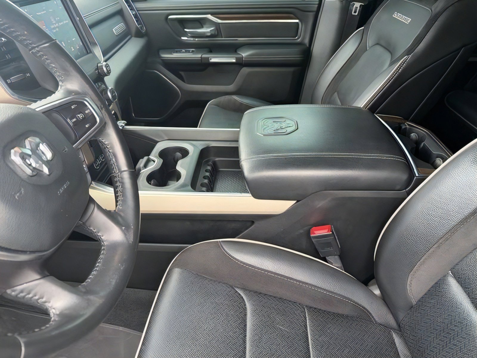 Used 2022 RAM 1500 Laramie AWD/4WD image 15