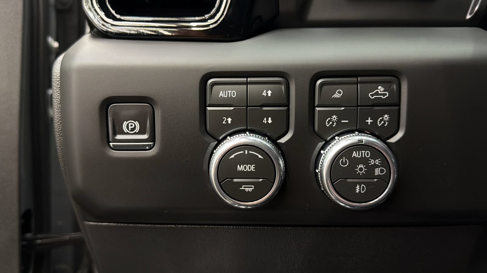 Used 2026 GMC Sierra 1500 AT4X AWD/4WD image 31