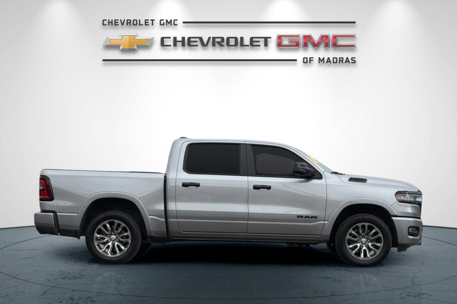Used 2025 RAM 1500 Big Horn AWD/4WD image 2
