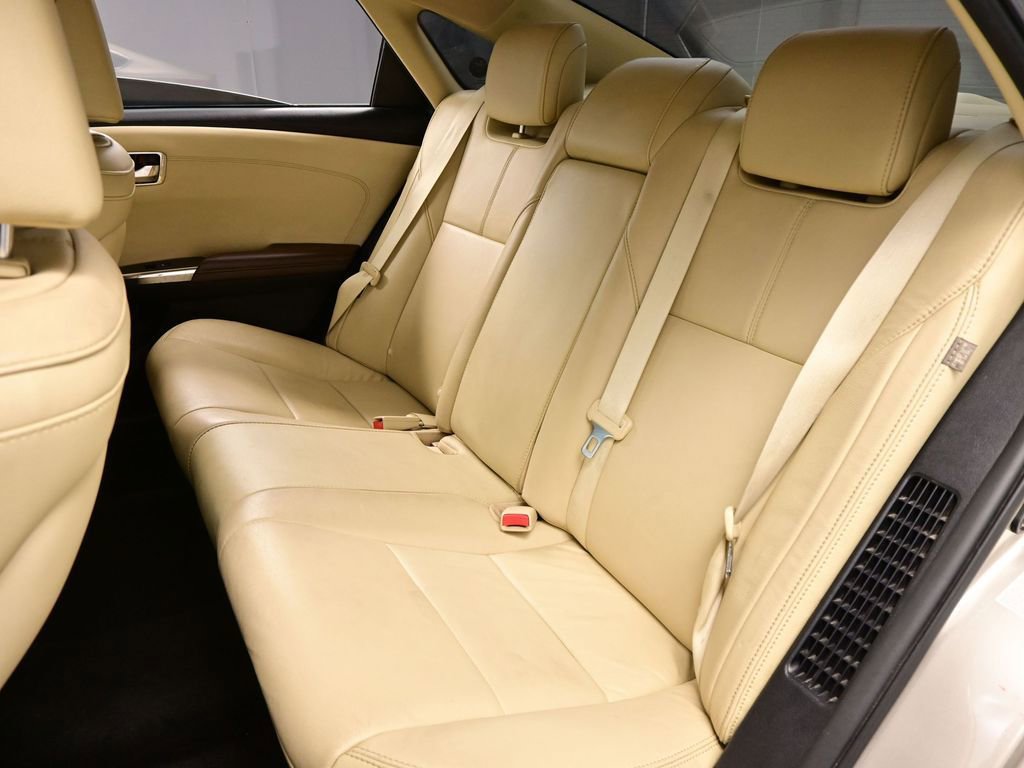 Used 2013 Toyota Avalon Limited image 26