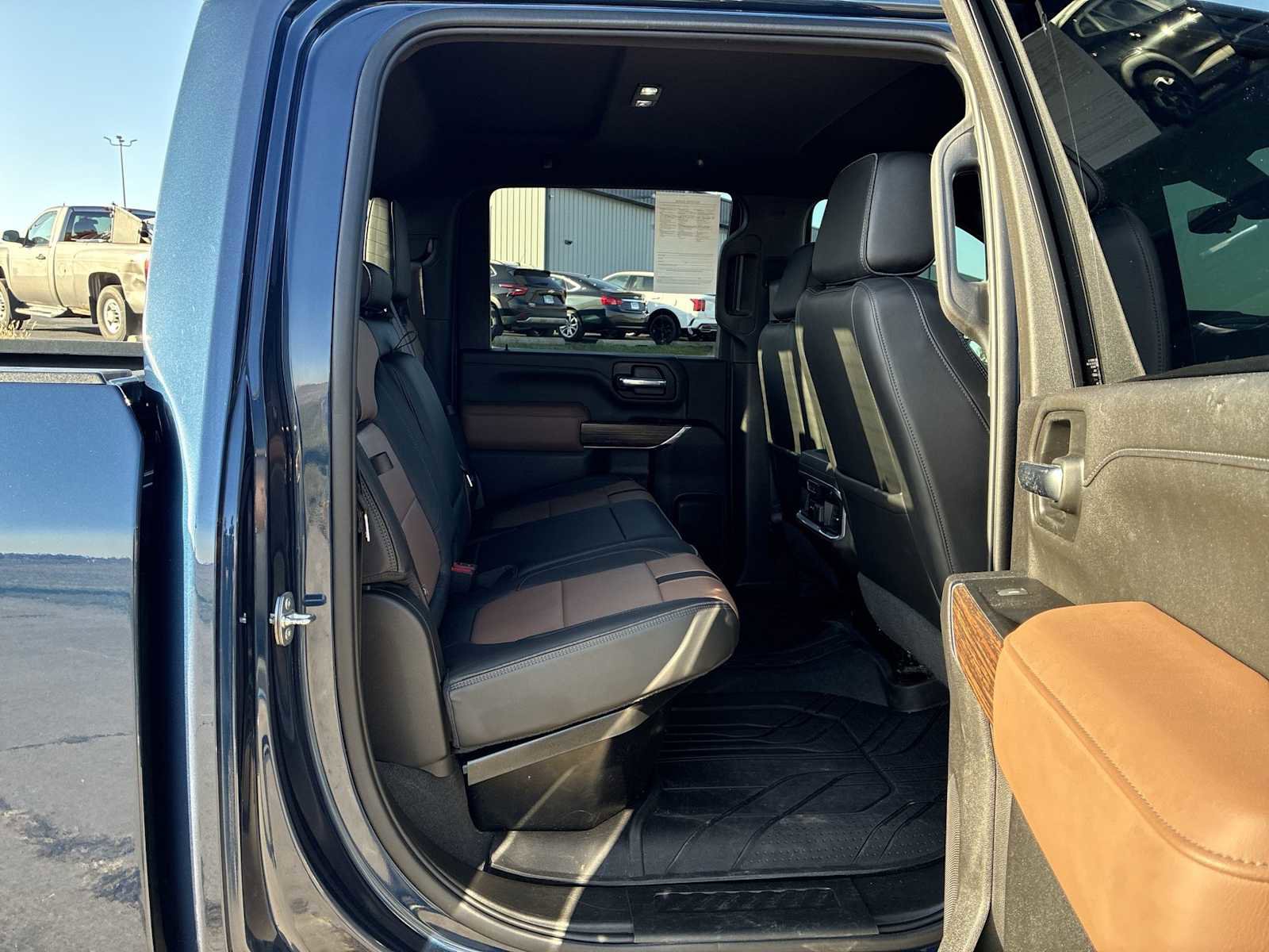 Used 2022 Chevrolet Silverado 2500 High Country image 25