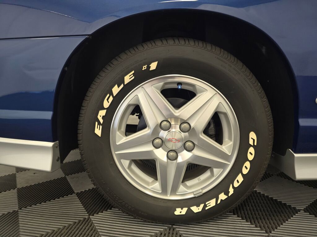 Used 2003 Chevrolet Monte Carlo SS image 15