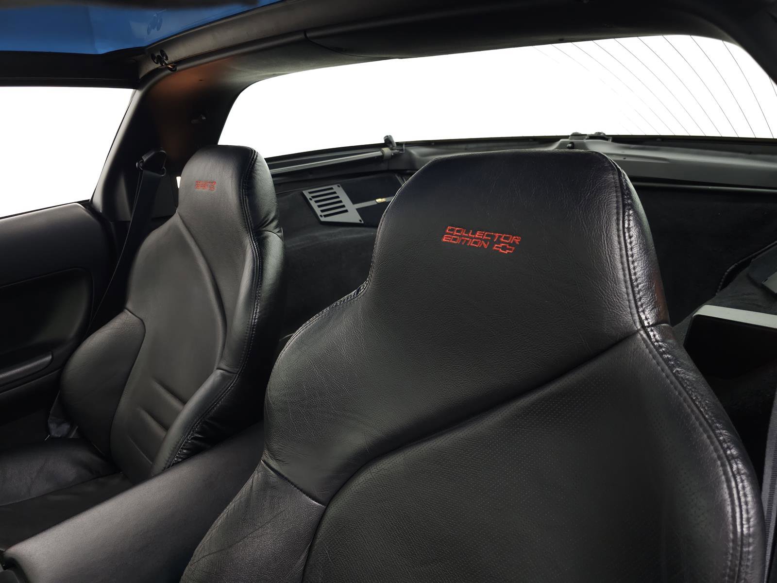 Used 1996 Chevrolet Corvette Coupe RWD image 19