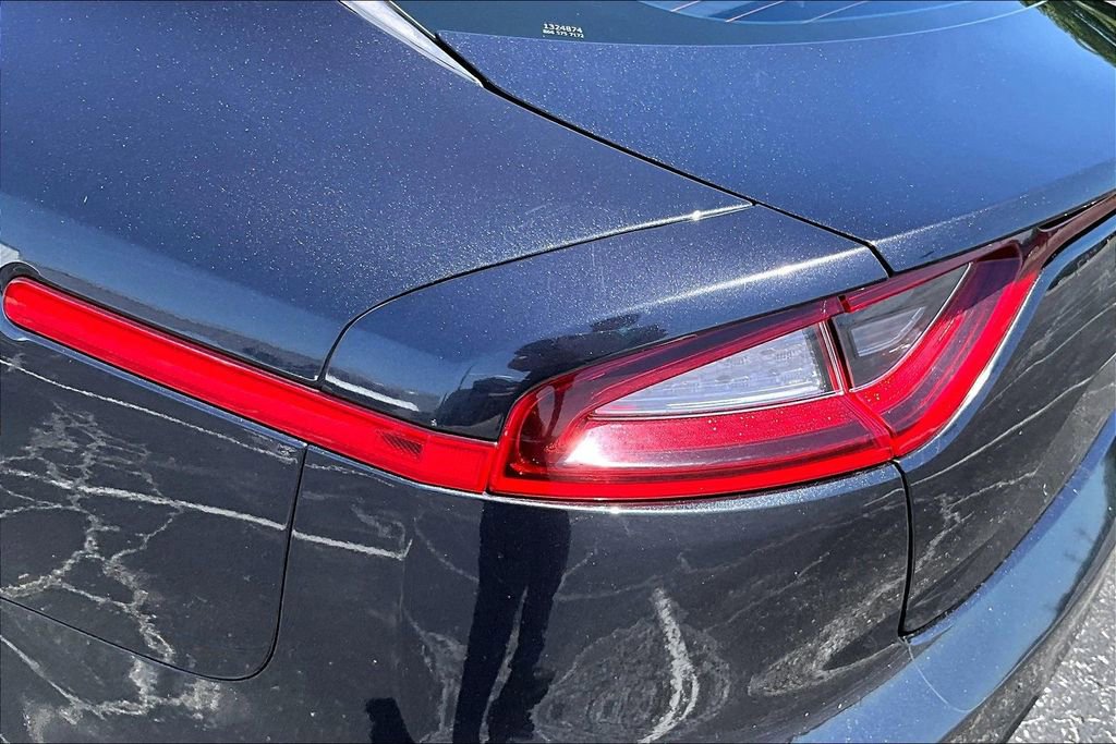 Used 2018 Kia Stinger GT1 AWD/4WD image 30