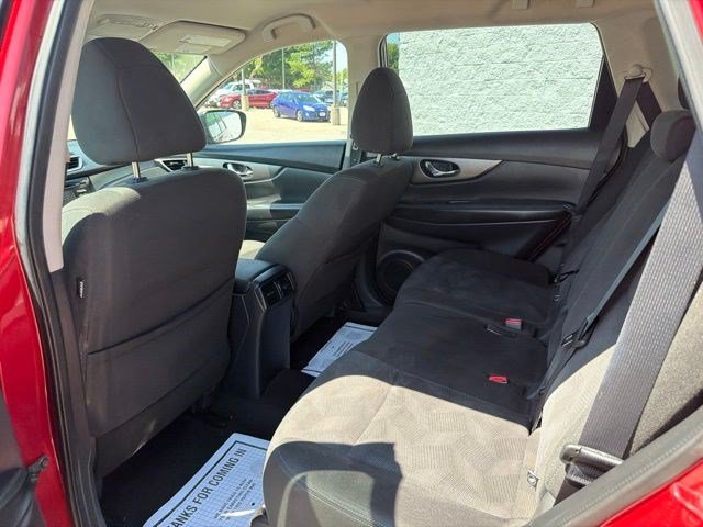 Used 2016 Nissan Rogue SV AWD/4WD image 15