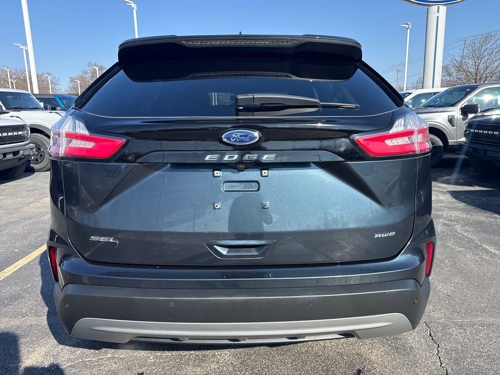 Used 2024 Ford Edge SEL w/ Convenience Package image 8