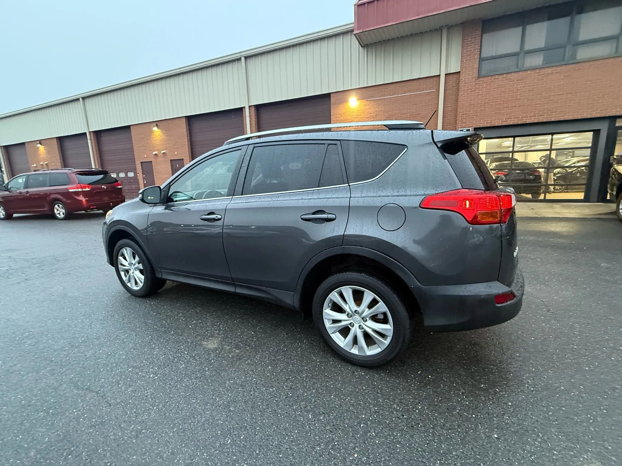 Used 2015 Toyota RAV4 Limited image 4