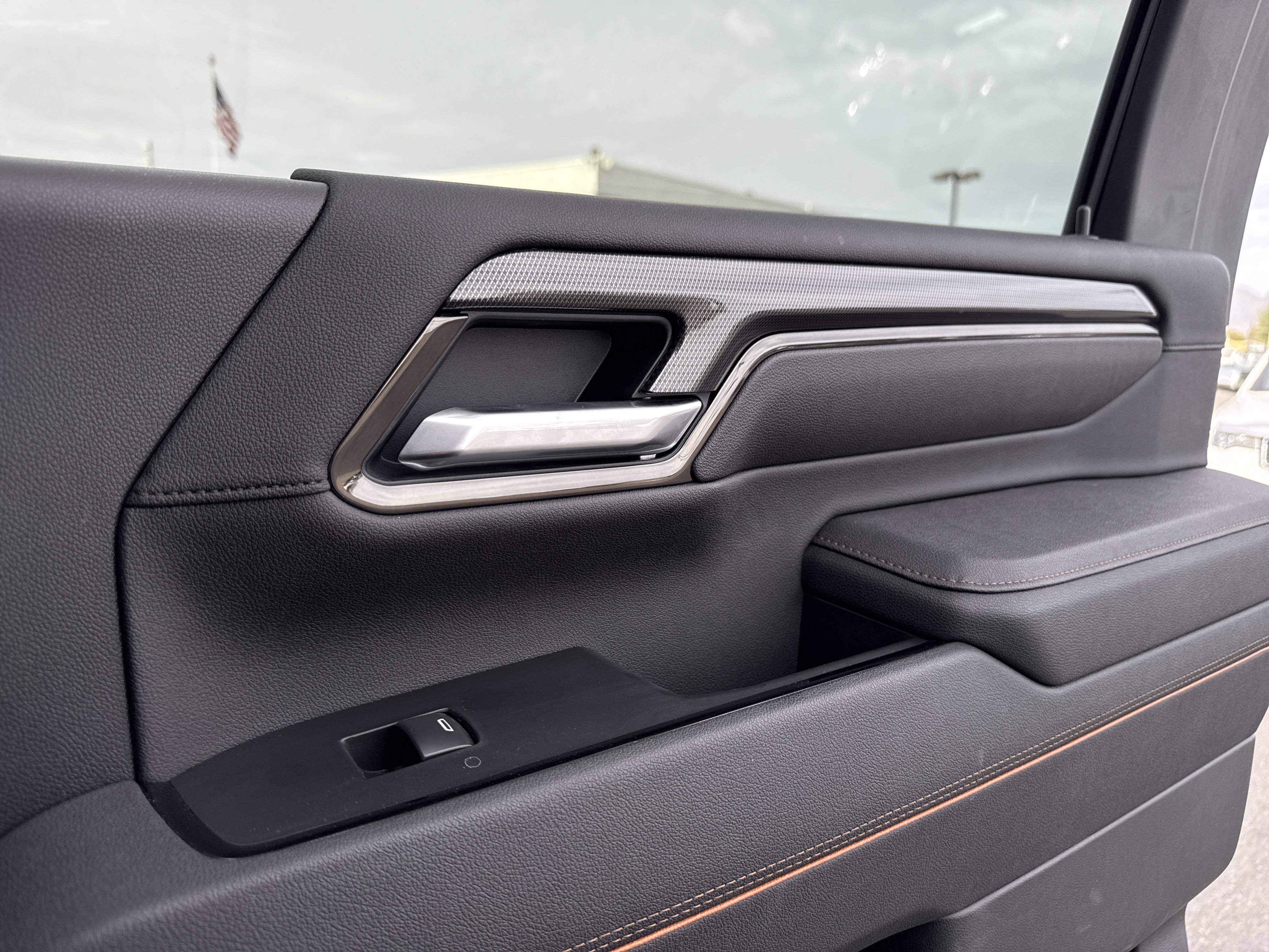 Used 2025 GMC Sierra 2500 AT4 image 17