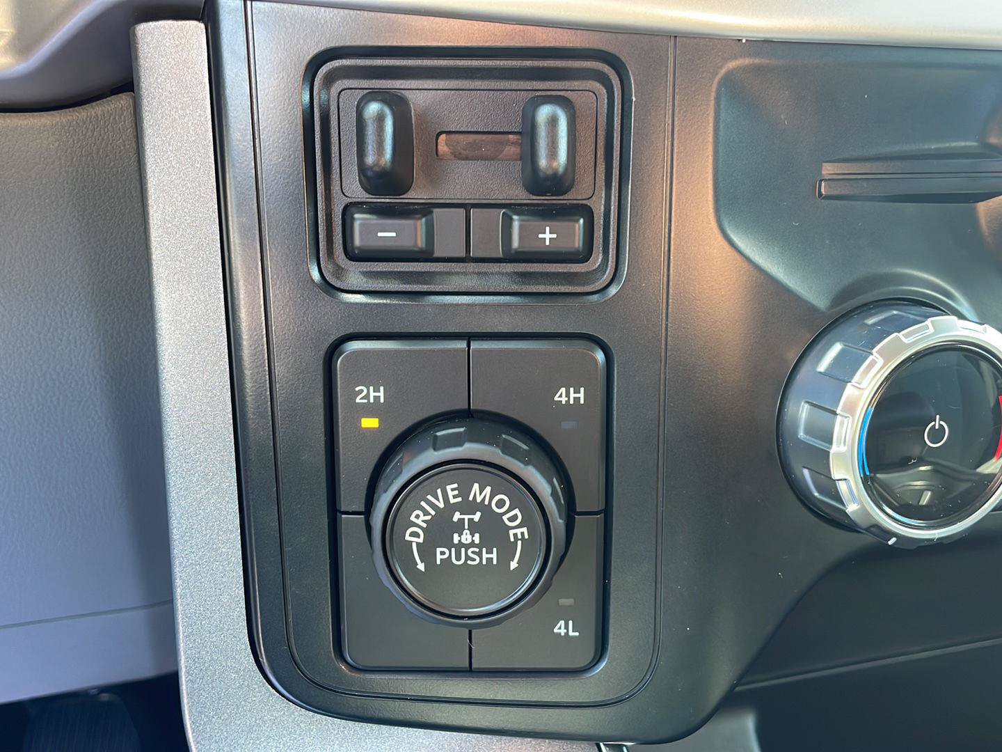 Used 2022 Ford F150 XLT w/ Equipment Group 302A High AWD/4WD image 22