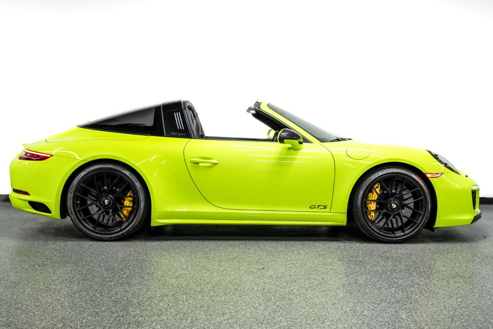 Used 2018 Porsche 911 Targa 4 GTS image 42
