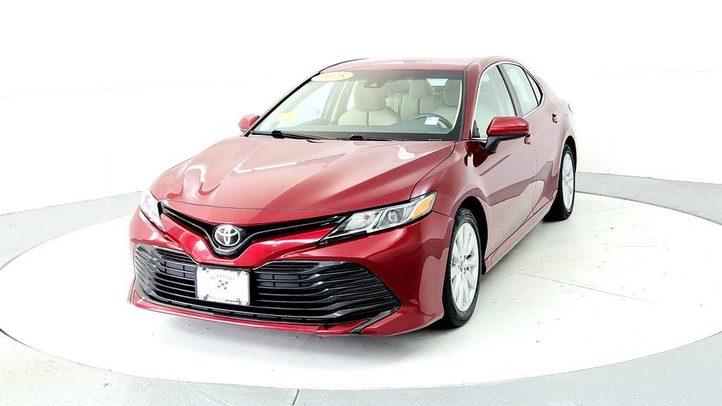 Certified 2018 Toyota Camry LE FWD image 2