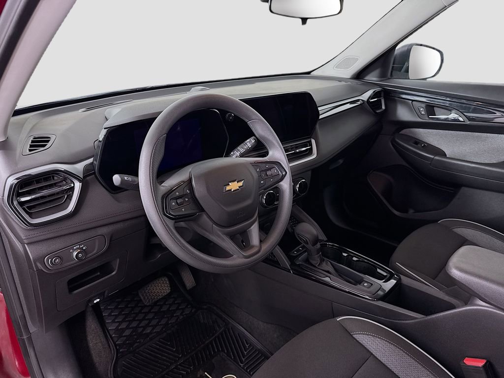 Used 2024 Chevrolet TrailBlazer LS w/ LS Convenience Package image 9