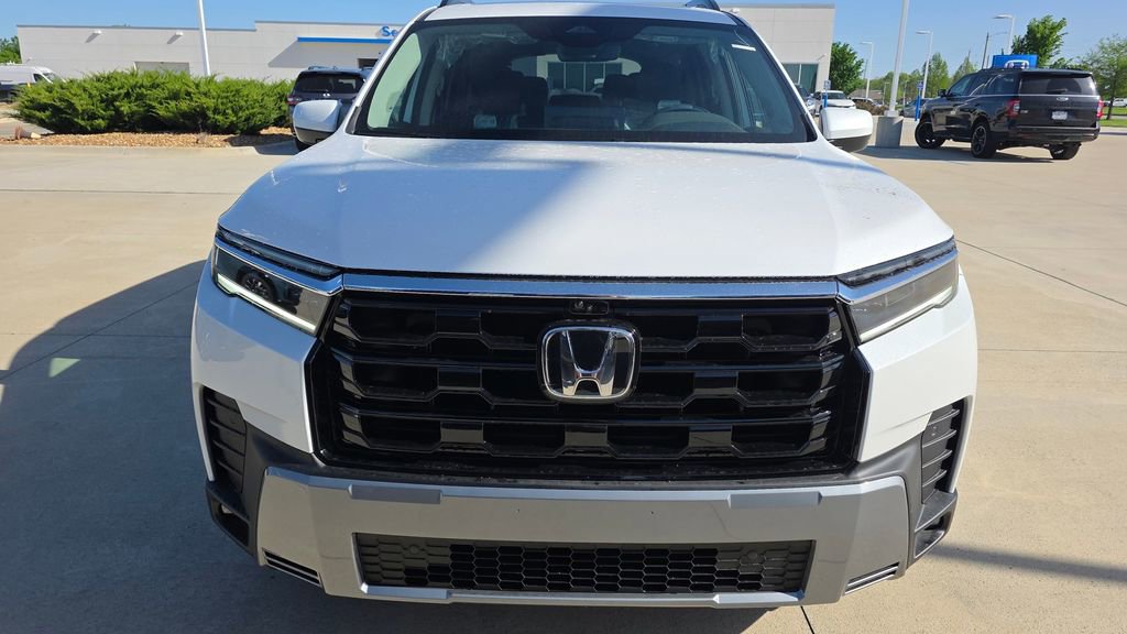 Used 2026 Honda Pilot Touring image 8