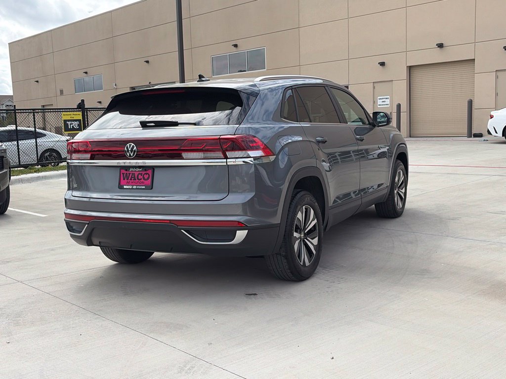 Used 2024 Volkswagen Atlas Cross Sport SE FWD image 12