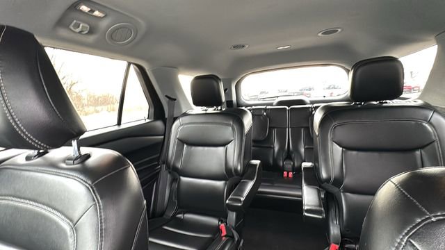 Certified 2022 Ford Explorer XLT w/ Equipment Group 202A image 27
