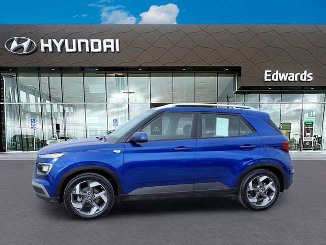 Certified 2025 Hyundai Venue SEL FWD image 3