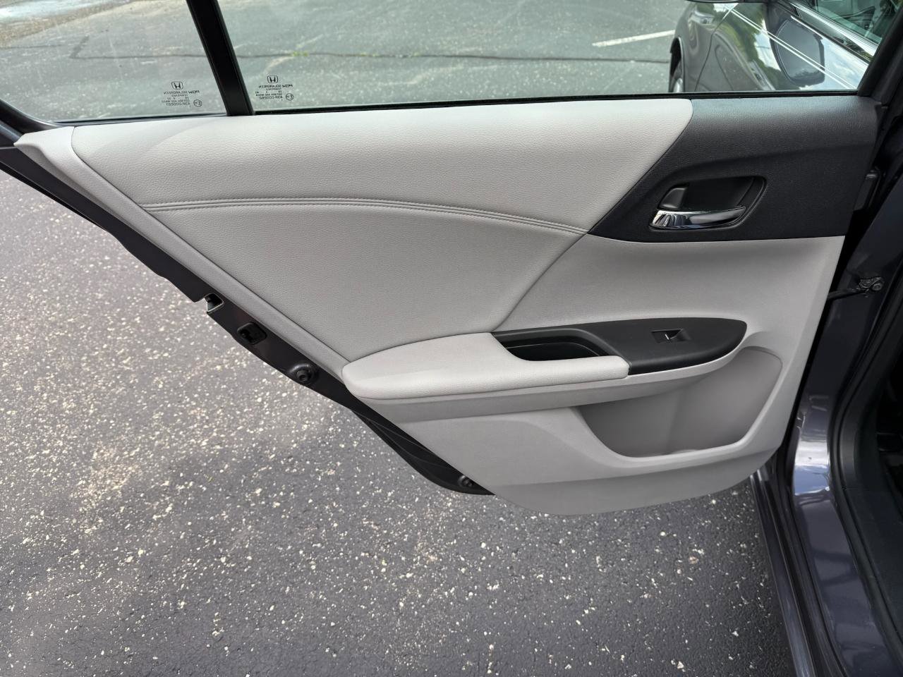 Used 2014 Honda Accord EX-L image 11