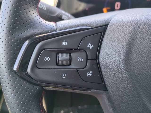 Used 2025 Chevrolet Trax RS w/ Driver Confidence Package FWD image 27