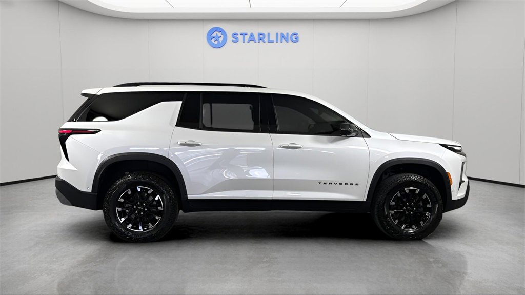 Used 2024 Chevrolet Traverse Z71 w/ Enhanced Driving Package image 11