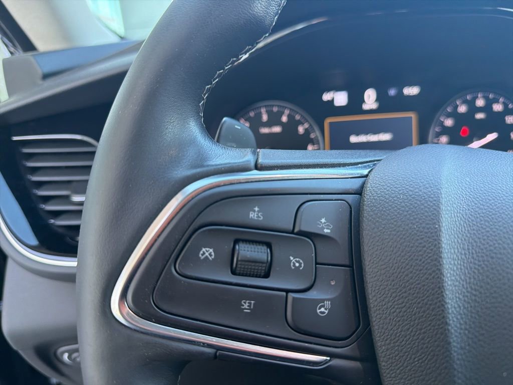 Used 2022 Buick Envision Avenir w/ Technology Package II image 25